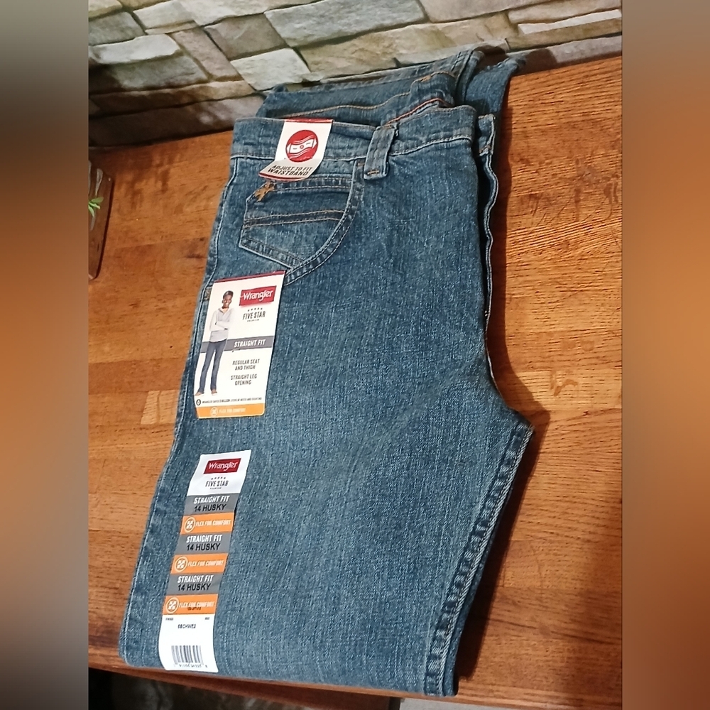 Wrangler Youth Boys Size 14 Husky Straight Leg Relaxed Blue Jeans